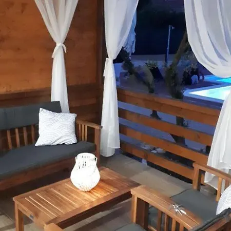 Appealing Holiday In Drage With Pool Сasa de vacaciones